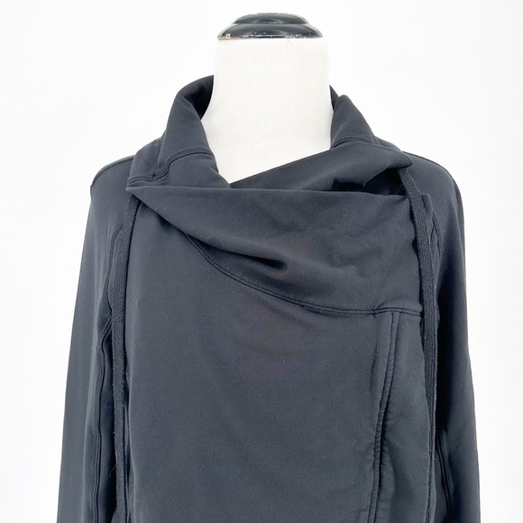 Peloton X Lululemon Coast Easy Wrap - Picture 2 of 9